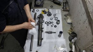 Ремонт рулевой рейки LEXUS LX470/TLC100. Полный видео обзор.