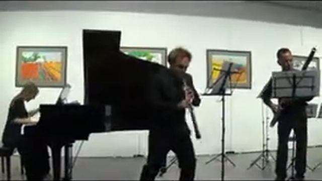 Francis Poulenc's Trio for Oboe, Bassoon and Piano, 2nd Movement смотреть онлайн