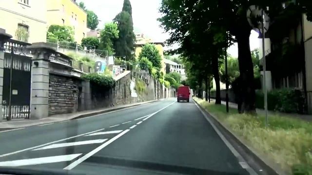 Италия/Бергамо/Bergamo/На машине в Италию смотреть онлайн