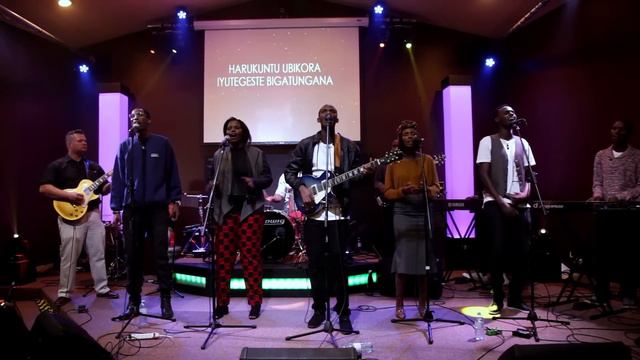 GENTIL MIS - BIRATUNGANA (Official Music Video) Sinzuko ubigenza Live смотреть онлайн