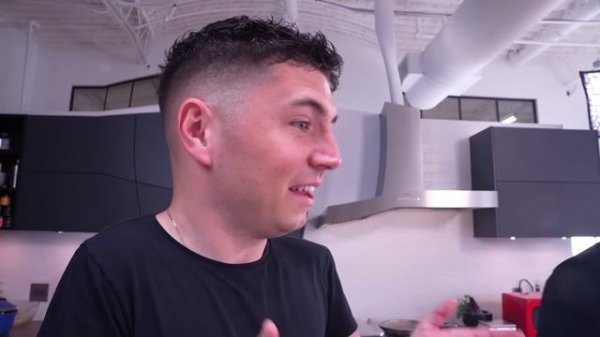 Fried Rice Challenge ｜ Home Cook vs. MasterChef