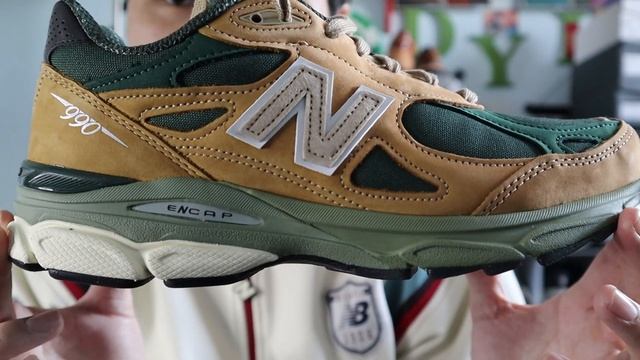 New Balance Teddy Santis Made In USA 990v3 'Tan w/ Green' (M990WG3) Review & On-Feet! смотреть онлайн