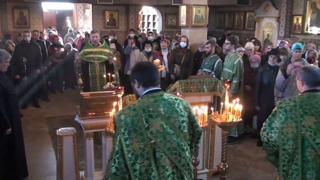 Тропарь и Величание праздника Входа Господня в Иерусалим (24.04.21) смотреть онлайн