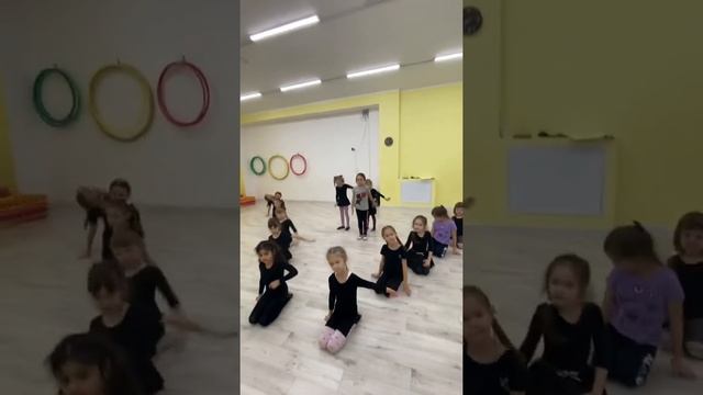 Детский эстрадный танец. Коллектив Proдвижение смотреть онлайн