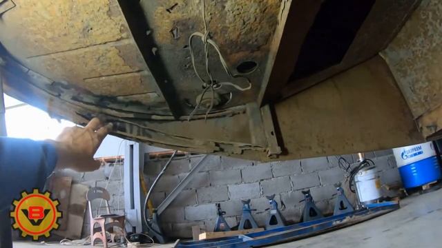 Весь каркас по днищу сгнил в труху( Новый бокс для автобуса ЛАЗ 699 смотреть онлайн