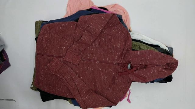 27359 Микс толстовок MIX HOODED (cream) 1 пак 19кг 11.95€/кг 42шт