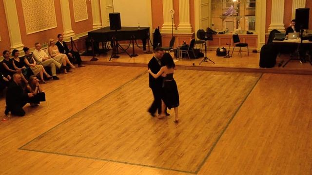Damian Thompson and Mariana Ancarola - Tango in Harlem смотреть онлайн