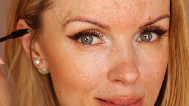 Как превратить тоненькие брови в соболиные - Моё оформление бровей МЫЛОМ - Как сделать брови за 5 смотреть онлайн