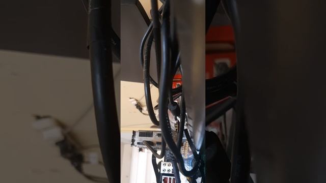 SAPPHIRE Radeon HD 5770 HD5770 1GB GDDR5 128 Bit T1 D**a смотреть онлайн