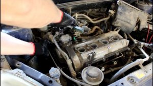 Toyota Vitz Тойота Витц SCP10 2000 года Замена прокладки крышки клапанов