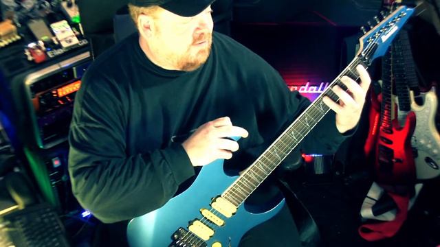 Quick Licks #14 - ( Pinky Power & Alternate Picking) смотреть онлайн