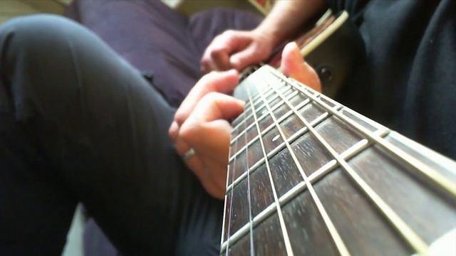 Close your Eyes (played on Ovation guitar CC44) смотреть онлайн