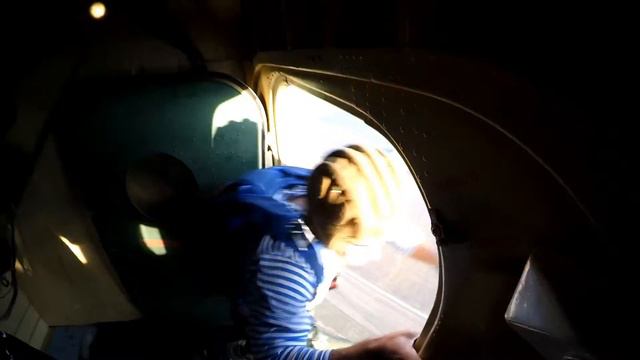 Курский аэроклуб прыжки с парашютом смотреть онлайн