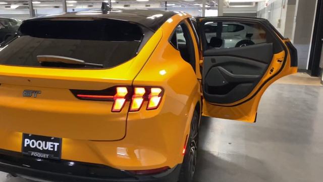 2022 Ford Mustang Mach-E GT смотреть онлайн