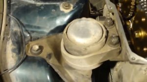 Установка правой подушки Форд Мондео 2 литра. Ford Mondeo, installation