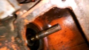 Заміна сальника КПП трактора Т-25.  #трактор #т25