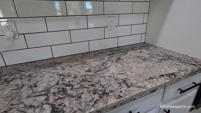 $1.4M Fully Remodeled in the Heart of Las Vegas! Beach Access, 6 Water Falls, Half Acre, 3826 Sqft смотреть онлайн