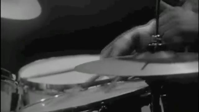 Watching The "Man" Wes Montgomery - Medium.m4v смотреть онлайн