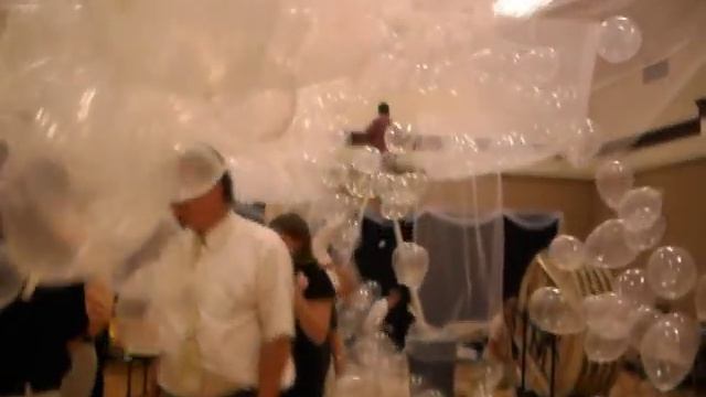 It's Raining Balloons!!! Part 1 смотреть онлайн