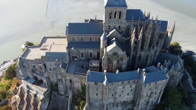Mont-Saint-Michel Abbey - UNESCO world heritage site смотреть онлайн