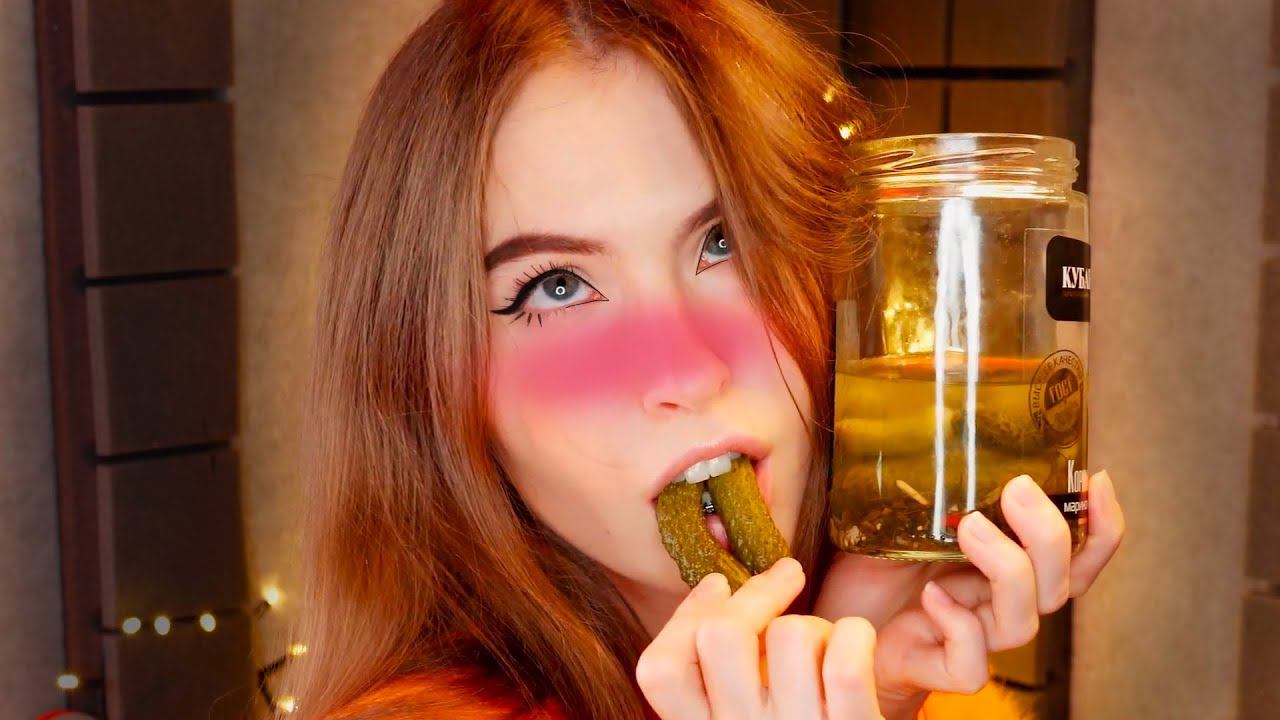 АСМР ИТИНГ ОГУРЦОВ / ASMR PICKLE EATING смотреть онлайн