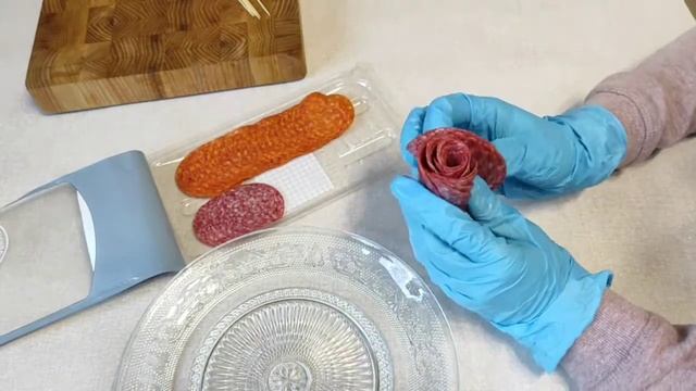 Как сделать розу из колбасы. БЫСТРО И ПРОСТО ЗА МИНУТУ смотреть онлайн