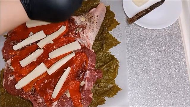 Баранья нога в виноградных листьях / Греческая кухня / Просто и вкусно ? смотреть онлайн