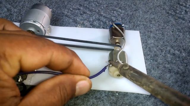 Free Energy Generator Make 4 Motors Input Voltage 12Dc Output 85.6 Ac Free Energy From 12V to 85.6 смотреть онлайн
