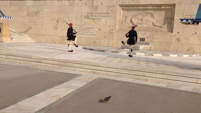 На страже кризиса в Греции смотреть онлайн