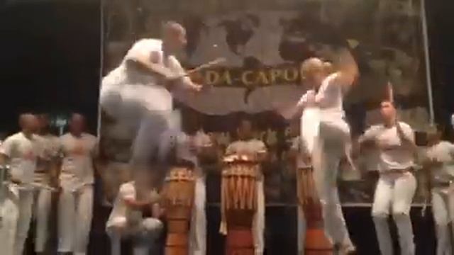 Maculele Abada Capoeira смотреть онлайн