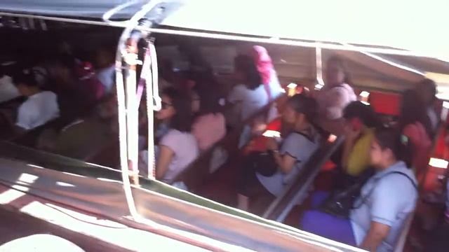 Речной трамвай в Бангкоке / Long-tail boat in Bangkok смотреть онлайн