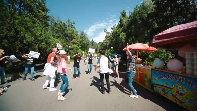 Флешмоб на день рождения!Необычное поздравление с днем рождения! смотреть онлайн