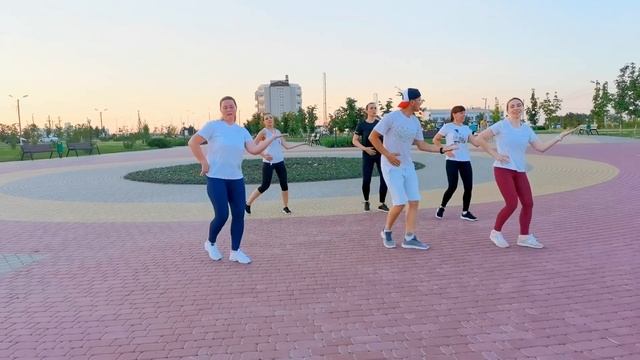 ?Sueltala-Cumbia ТАНЦУЕМ ВМЕСТЕ НА СВЕЖЕМ ВОЗДУХЕ/ТАНЦЕВАЛЬНАЯ ТРЕНИРОВКА/ЗУМБА ОНЛАЙН