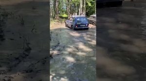 Ваз 21214 Нива в грязи. Резина  225/75/16