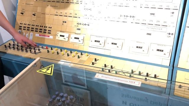 СМЕНА СИГНАЛОВ СВЕТОФОРА МЕТРО смотреть онлайн