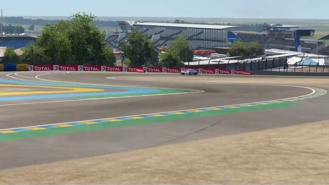 Audi R8 Hotlap & Setup @Le Mans Bugatti смотреть онлайн