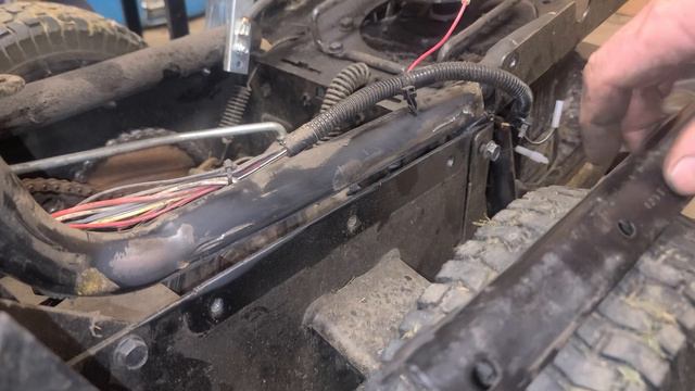 Fixing A $10 Garage Sale Bought Weedeater One Rider Mower