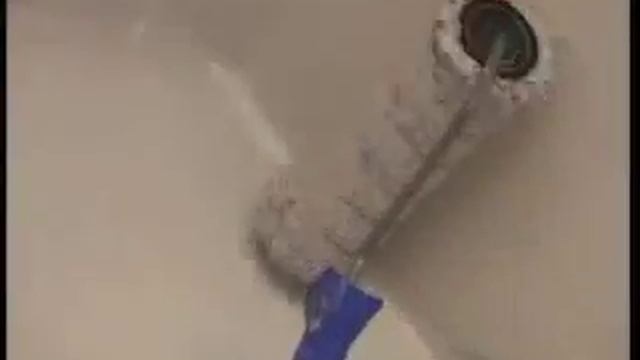 потолок - оклейка стеклообоями.avi смотреть онлайн