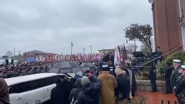 Firefighters line street for funeral procession of Worcester Firefighter Lt. Jason Menard смотреть онлайн