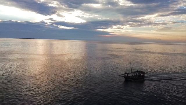 Sunset ocean - drone video смотреть онлайн