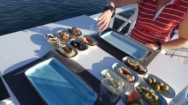 La Blanche resort & Spa Bodrum Bodrum. Изысканный ужин из морепродуктов в a la carte La Merla. смотреть онлайн