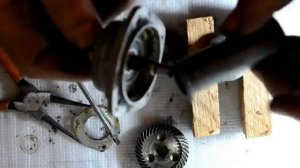 как разобрать  редуктор болгарки