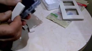 Как подключить трехклавишный выключатель с розеткой Legrand. Ошибки подключения. Часть первая.
