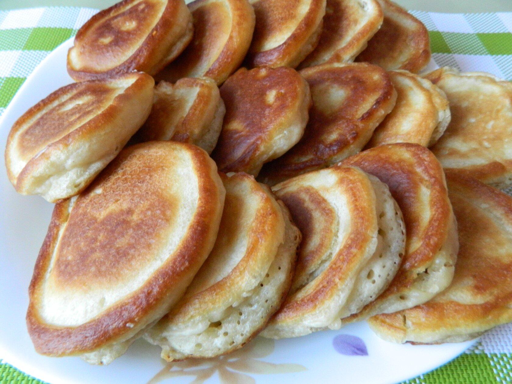 САМЫЕ ВКУСНЫЕ и ПЫШНЫЕ ОЛАДЬИ на КЕФИРЕ смотреть онлайн