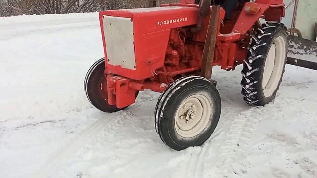 уборка снега задней навесной лопатой т 25..Тотошкой... смотреть онлайн