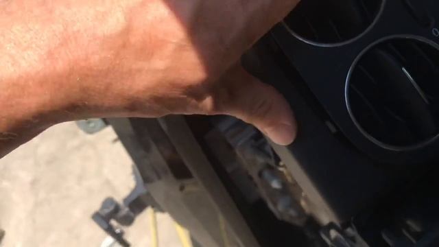 Дефлекторы Volkswagen Golf Plus Как снять боковые дефлекторы с торпеды ? смотреть онлайн