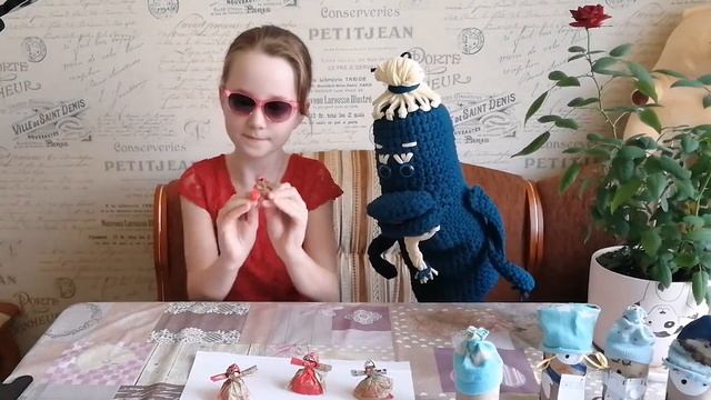 Поделки из конфетных фантиков своими руками Кактусик и Ульяна видео для детей смотреть онлайн