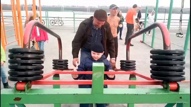 Обь весной. Серж показал ,,Класс!" спортсменам. смотреть онлайн