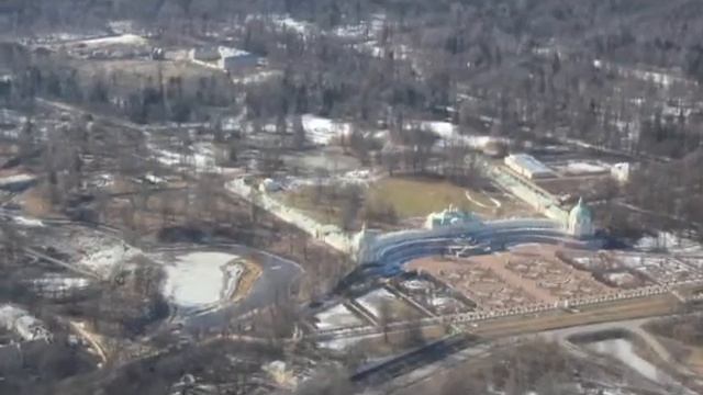 Полет на вертолете над Петергофом смотреть онлайн