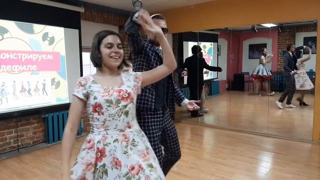Дефиле на Стиляжной вечеринке смотреть онлайн